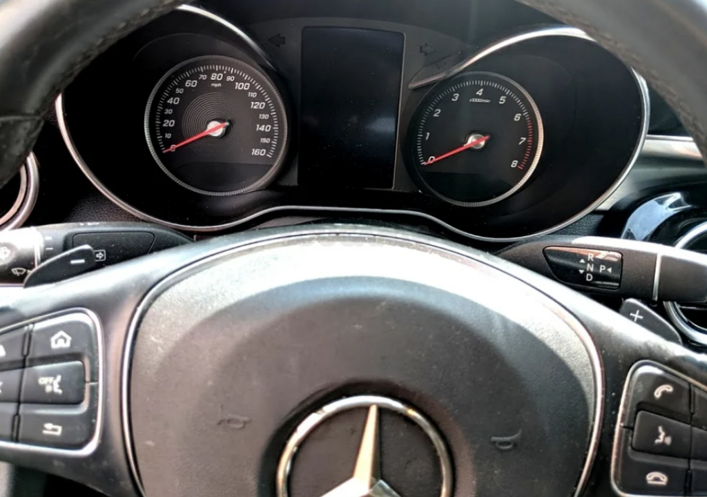 Mercedes instrument cluster not working