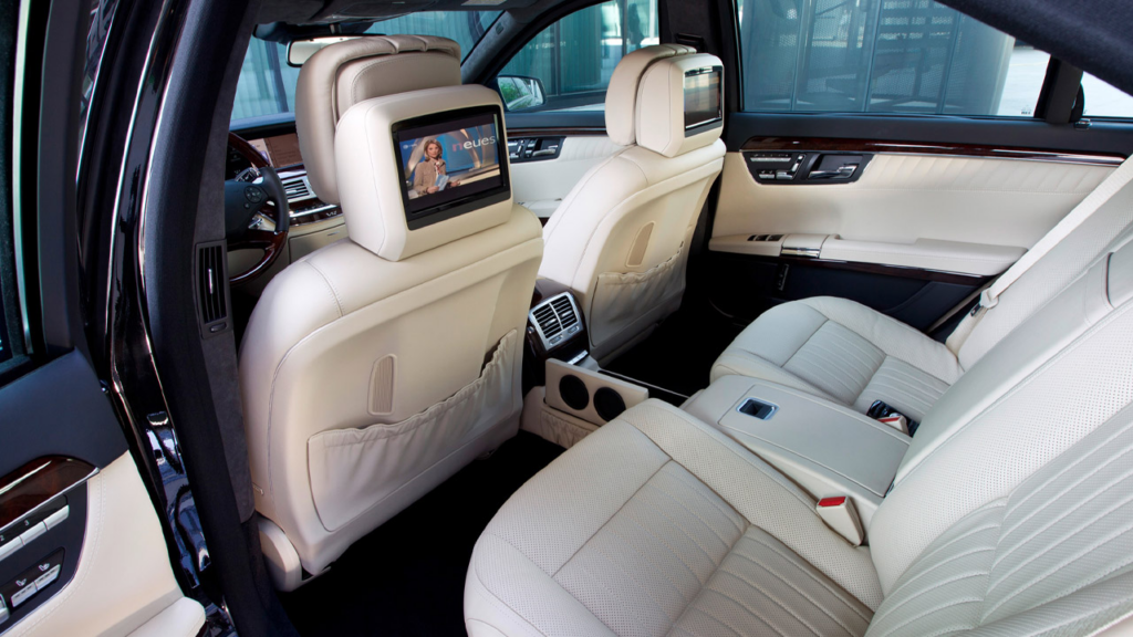 W221 S Class Mercedes interior