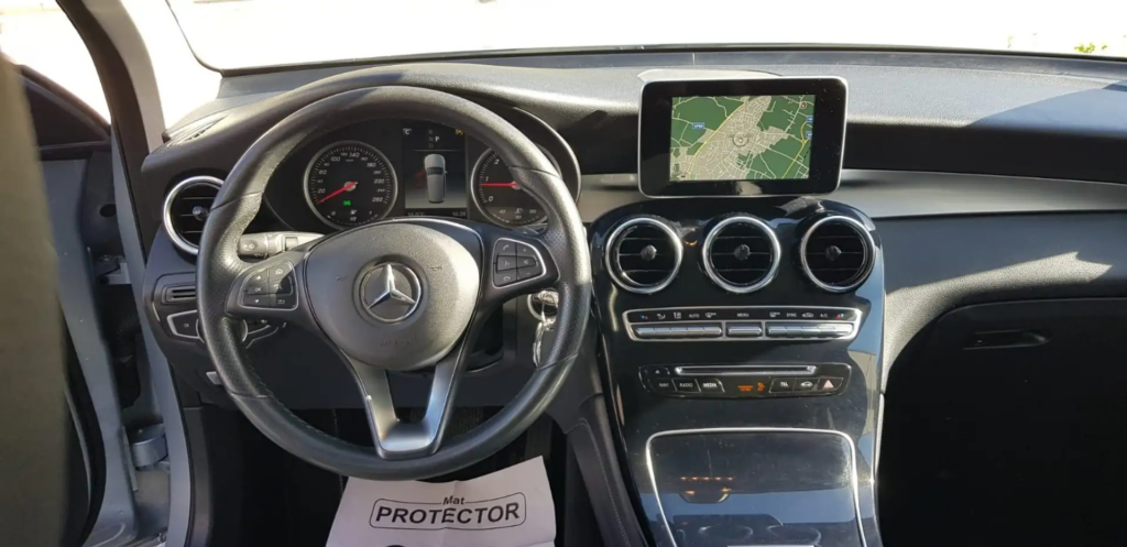 Mercedes GLC 253 interior