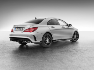 W117 Mercedes CLA : Sporty Elegance