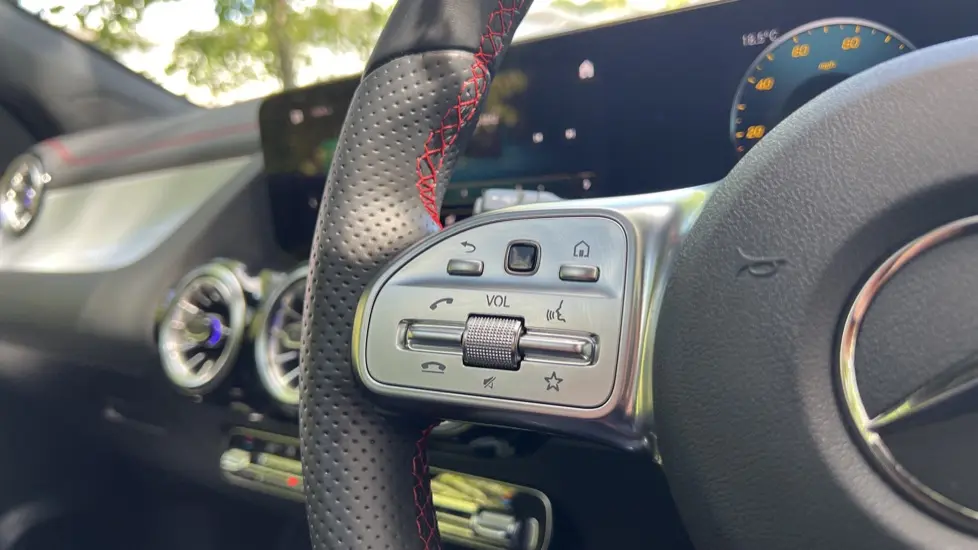 Mercedes EQA