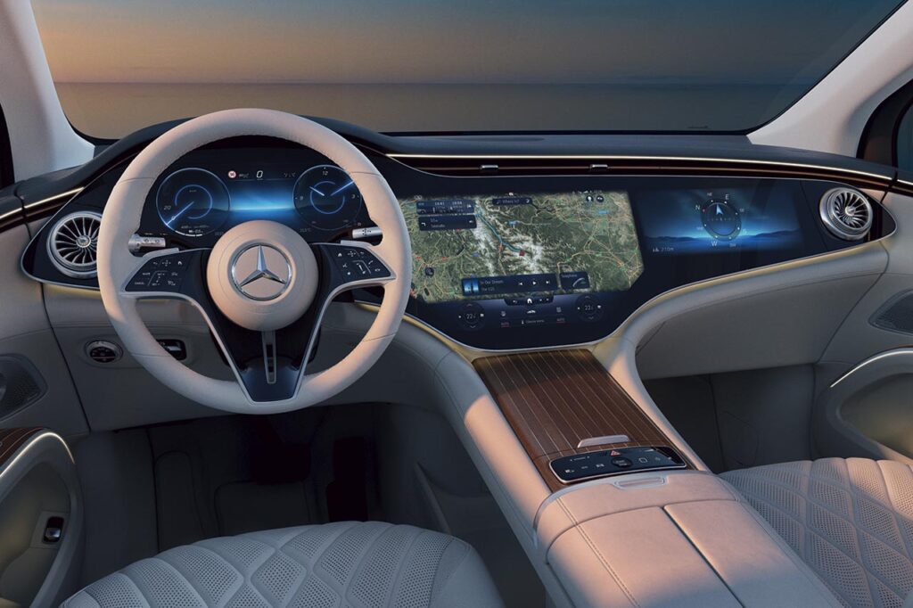 Mercedes EQS SUV