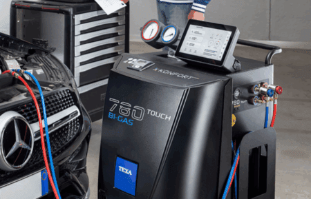 Mercedes-Benz connected to AC service machine during climate control troubleshooting