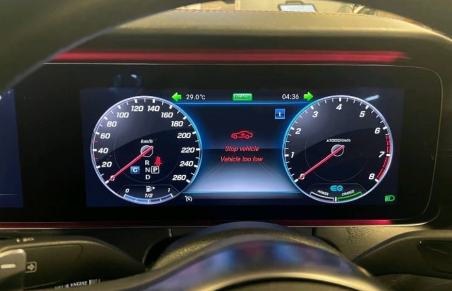 Mercedes-Benz dashboard showing suspension warning message “Stop vehicle, vehicle too low”